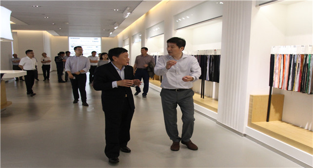 中泰黨委書(shū)記、董事長(zhǎng)王洪欣一行到集團(tuán)考察交流.jpg